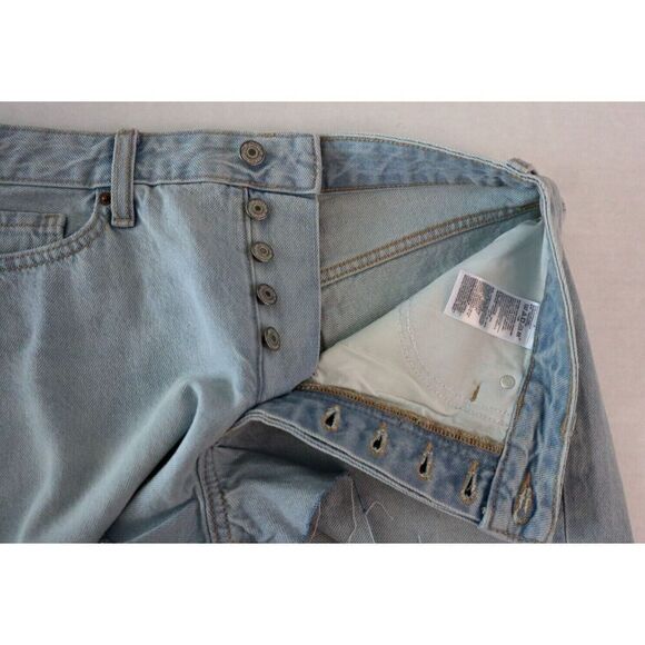 Old Navy Women's Sz 8 Light Blue Camila High-Rise O.G. Straight Shorty Shorts - Picture 3 of 7